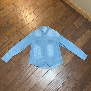 Women’s denim long sleeve with snaps